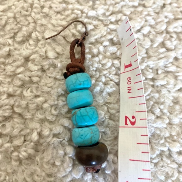 Brown leather Howlite beaded necklace and earring set - Picture 6 of 6